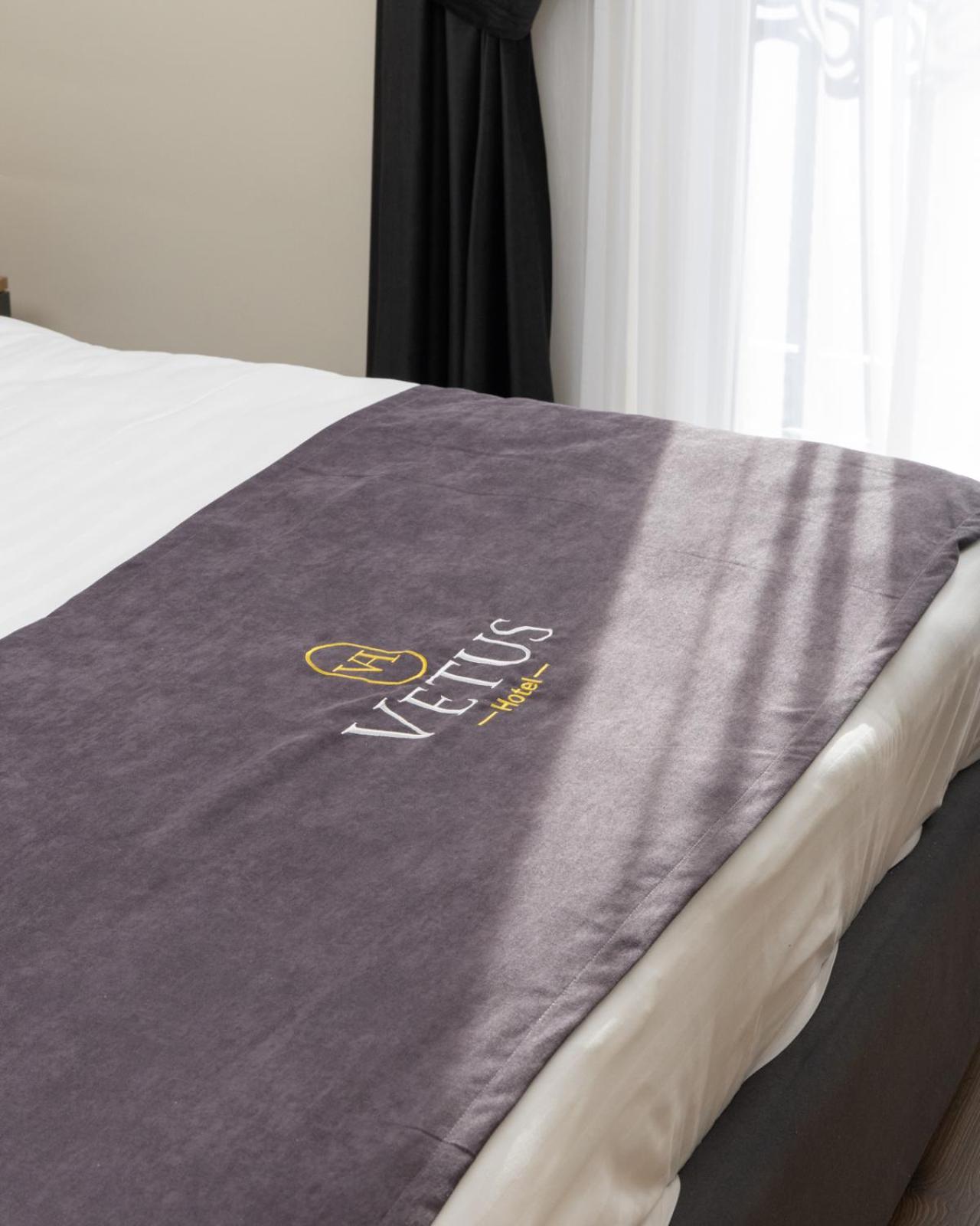 Vetus Hotel Pristina Eksteriør bilde