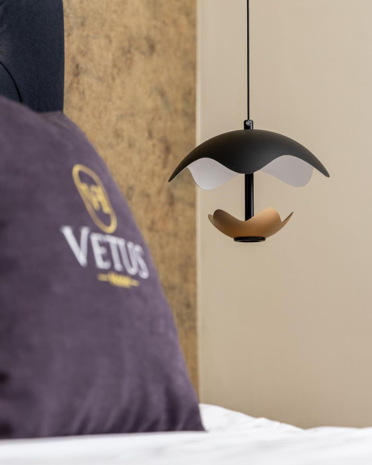 Vetus Hotel Pristina Eksteriør bilde