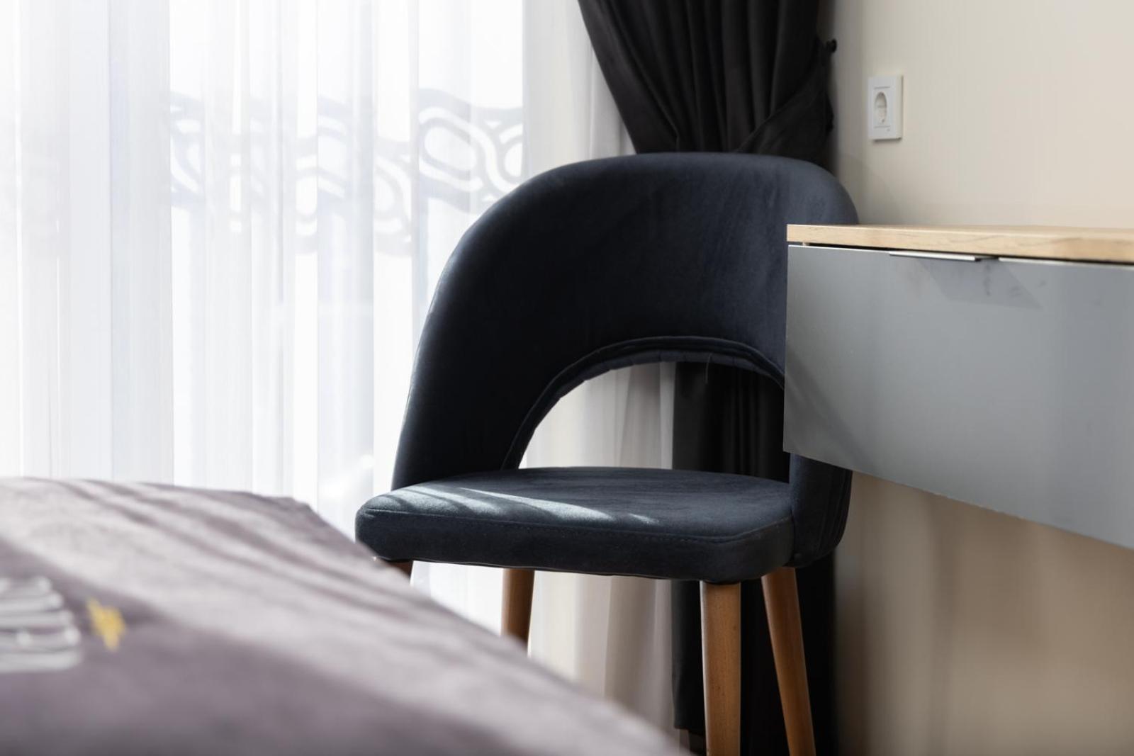 Vetus Hotel Pristina Eksteriør bilde