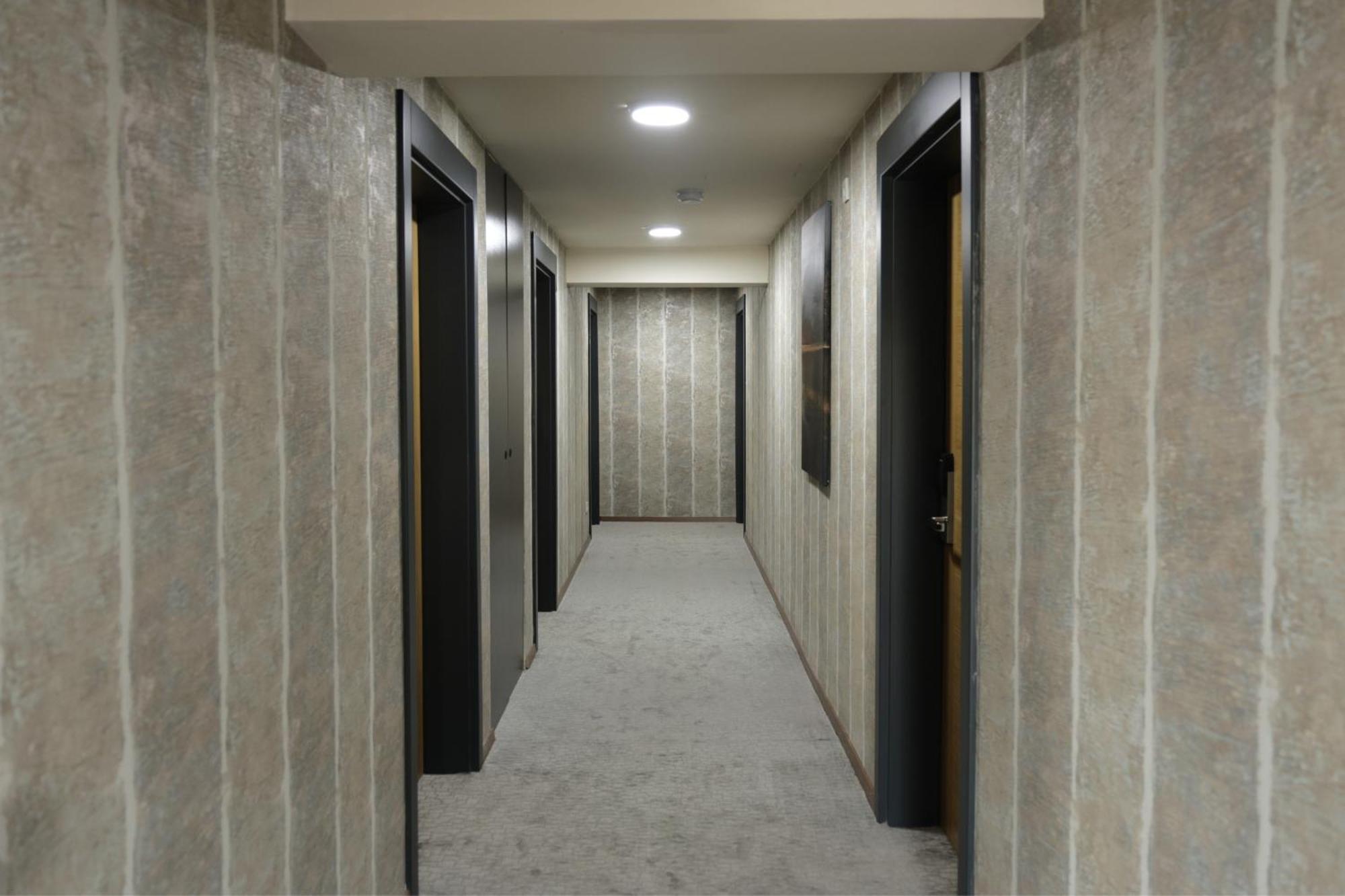 Vetus Hotel Pristina Eksteriør bilde