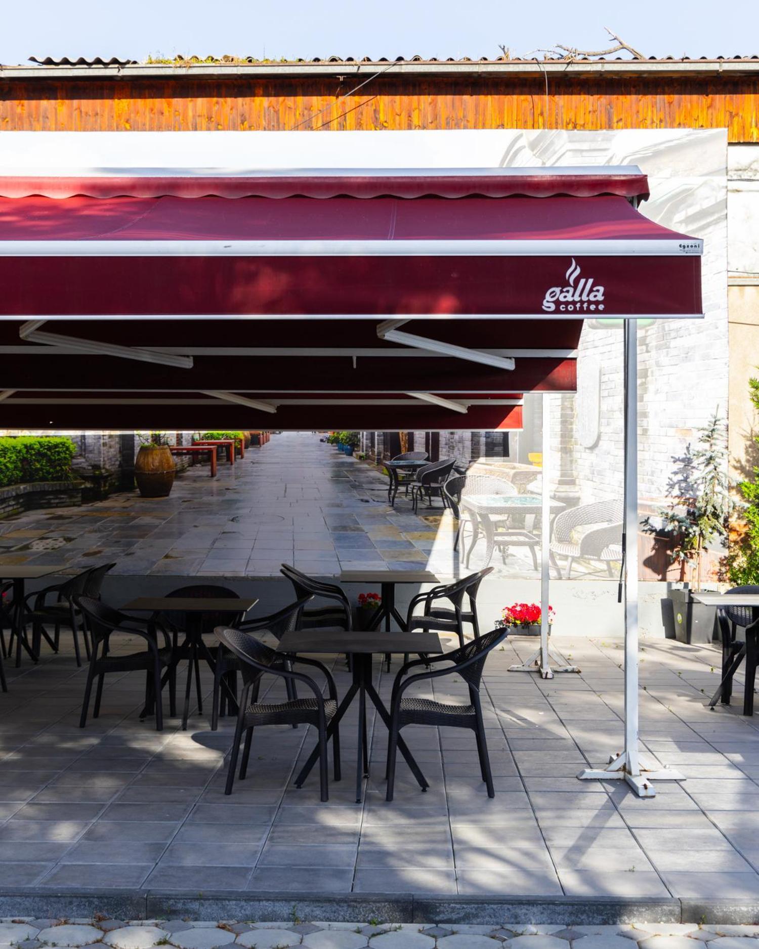 Vetus Hotel Pristina Eksteriør bilde