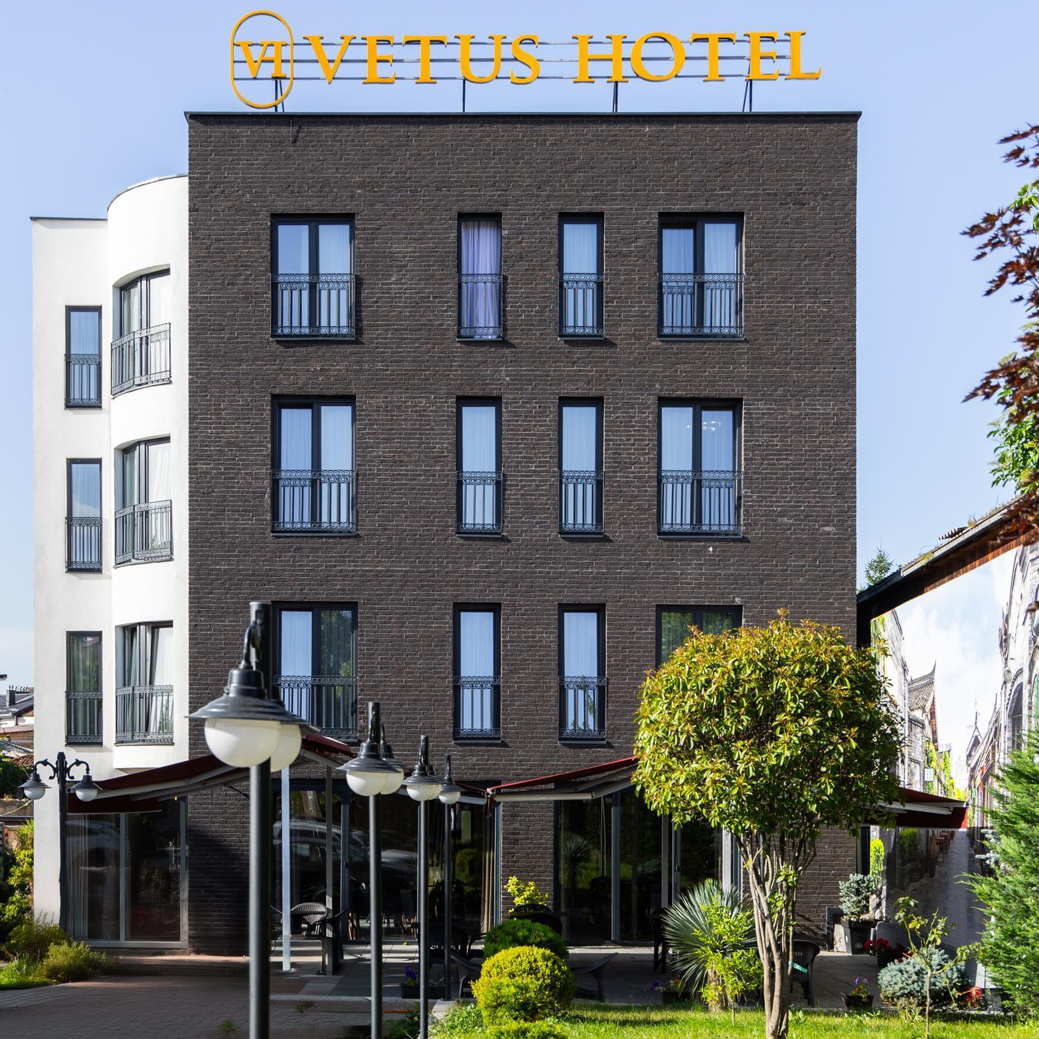 Vetus Hotel Pristina Eksteriør bilde