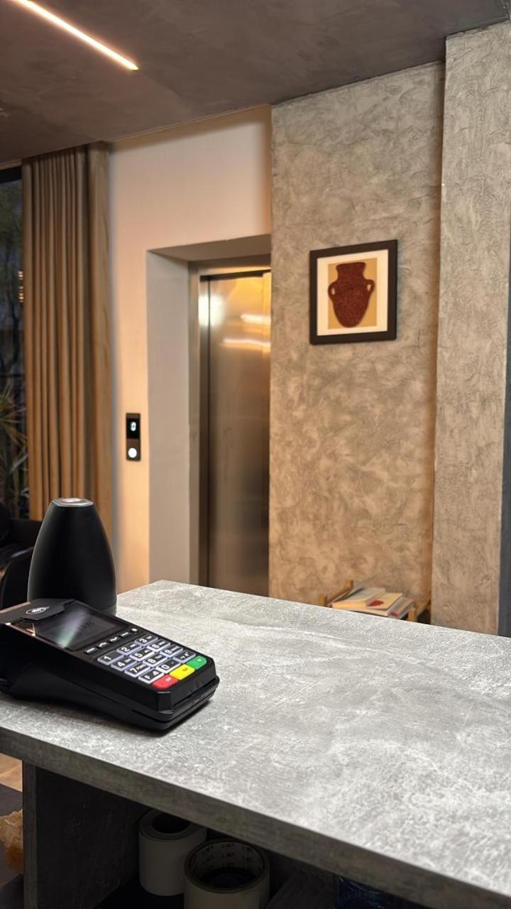 Vetus Hotel Pristina Eksteriør bilde
